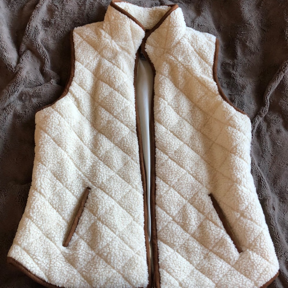 Women’s Sherpa Vest